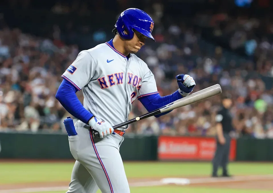 New York Mets outfielder Juan Soto (22) reacts against the Arizona Diamondbacks on May 8, 2026, at Chase Field.