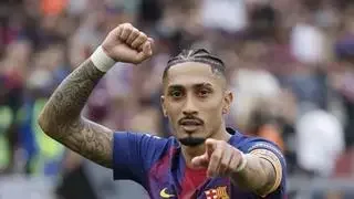 De la amargura a la fiesta: Raphinha reaparece en plena euforia del Barça